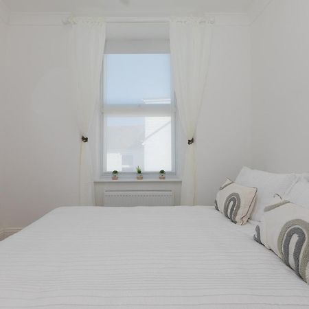 Seabreeze 3 - Seaview & Parking Apartment St Ives Екстериор снимка