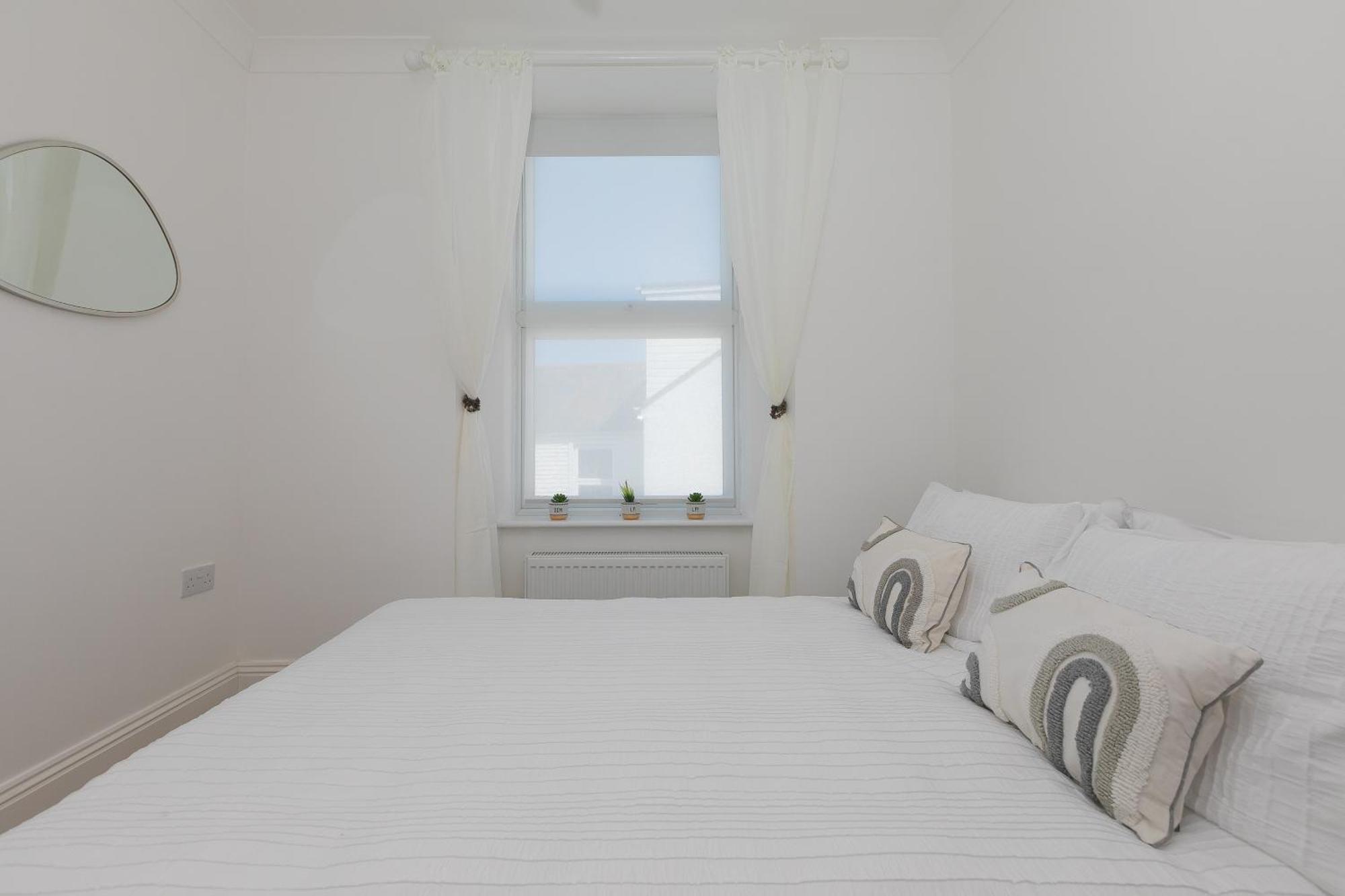 Seabreeze 3 - Seaview & Parking Apartment St Ives Екстериор снимка